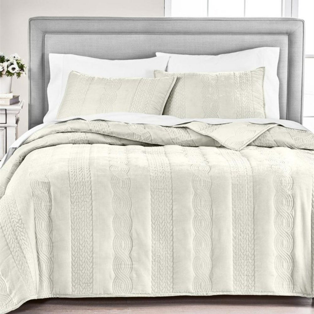 Martha Stewart Collection Cable Knit Velvet Quilt, Full/Queen